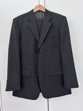 Bespoke Dark Grey Pinstripe 2-Piece Suit Size 42R